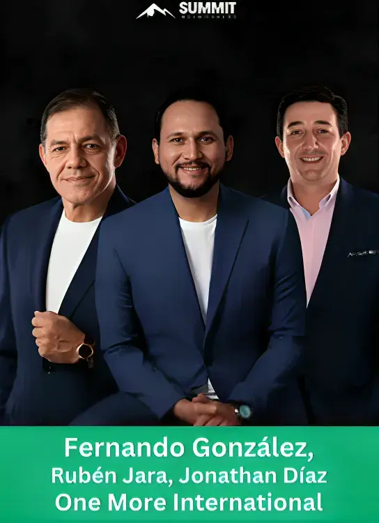 Fernando González, Rubén Jara y Jonathan Díaz de Summit Networkers presentan la visión de la economía del bienestar junto a One More International.